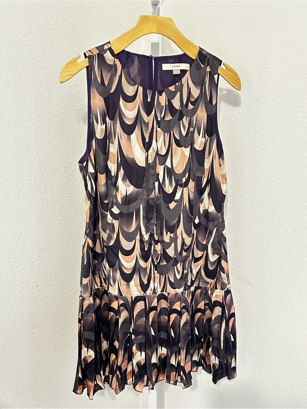 Fossil Sleeveless Mini Dress in Purple, Cream and Tan Abstract Scallop Print